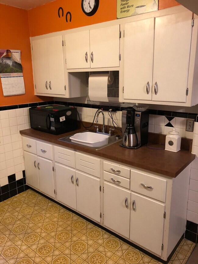 Foto del edificio - 3085 Glenmore Ave