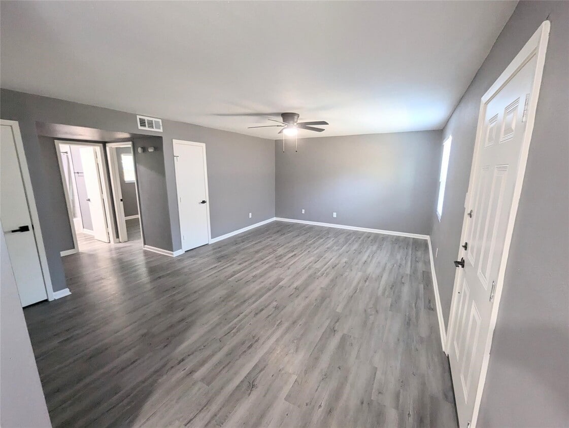 Foto principal - 2015 Rosalee St