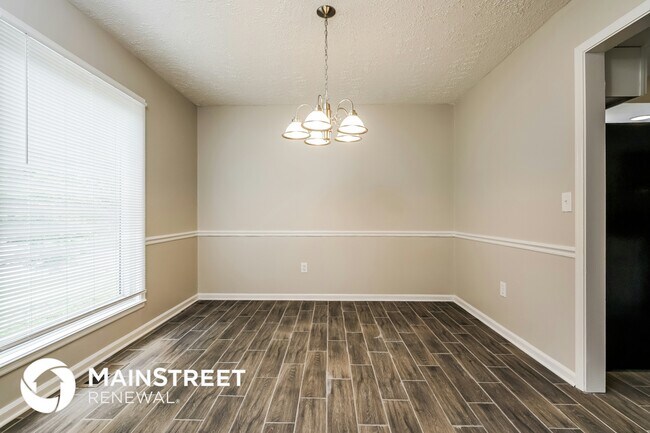 Foto del edificio - 701 Jamestown Pl