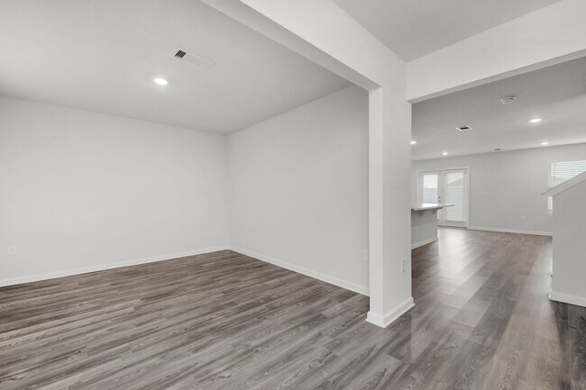 Building Photo - Spacious 5BR Beauty with Loft & Community Amenities – Available February 7th