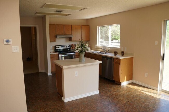 Foto del edificio - 2704 Vinson Ct