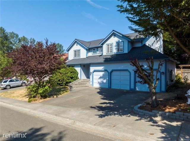 Primary Photo - 4 br, 2.5 bath House - 10376 Southeast 187...