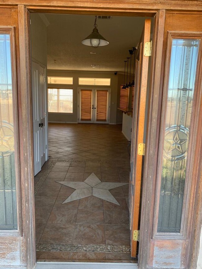 Foto del edificio - 2763 Rockride Ln