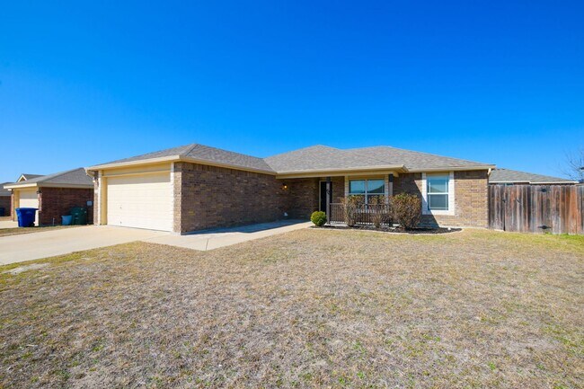 Foto del edificio - NEW IN MANAGEMENT - AVAILABLE NOW!