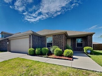 Building Photo - 407 Plum Dr