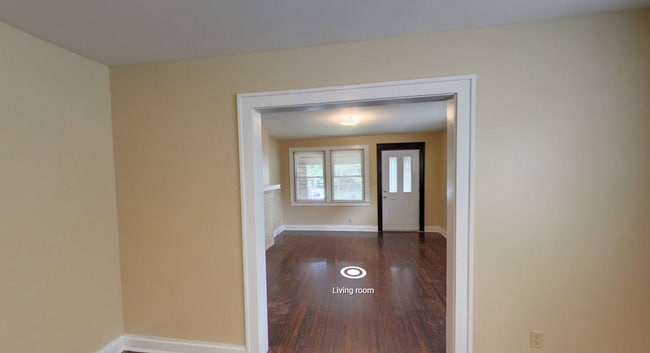 Foto del edificio - 129 E Tompkins St