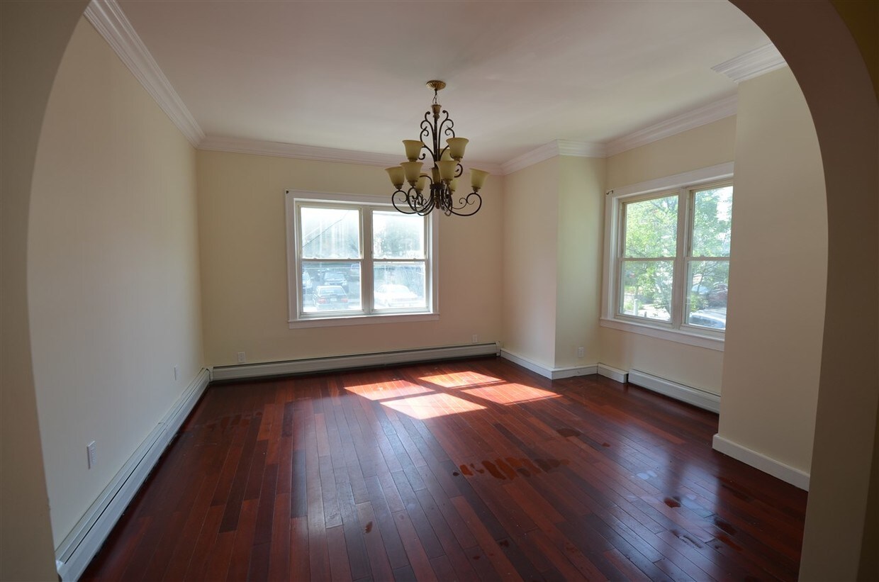 Foto principal - 160 Fairview Ave