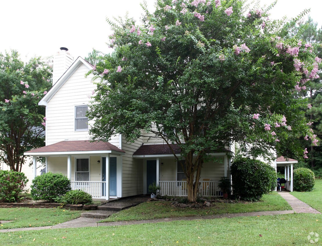 Foto principal - 4500 Brockton Dr