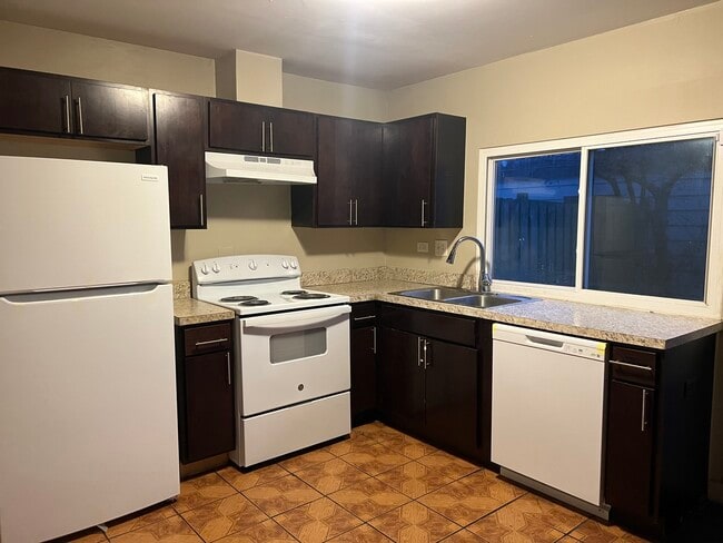 Building Photo - 5713 Tiburon Ct