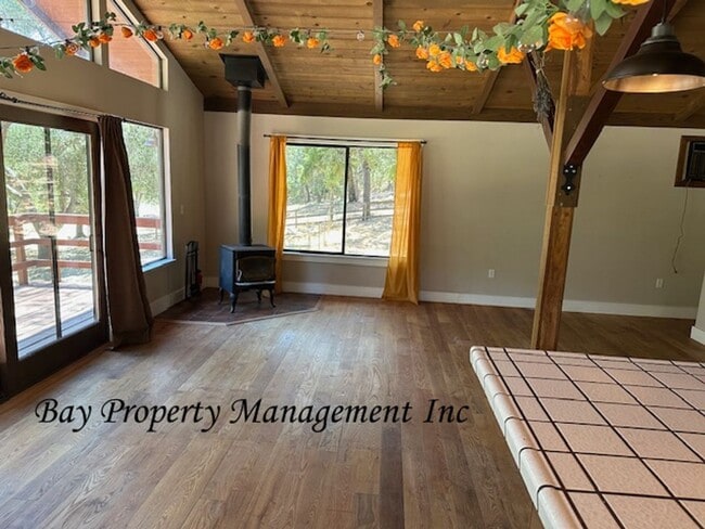 Foto del edificio - Rent Reduced on this unique Carmel Valley Horse Property!