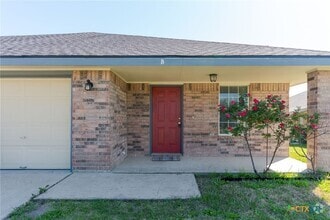 Building Photo - 2706 Lucille Dr