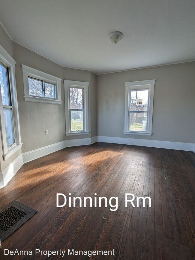 Building Photo - 3 br, 1 bath House - 354 13th St
