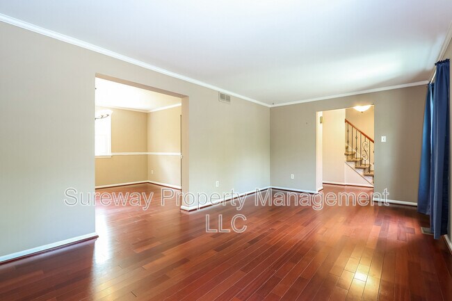 Foto del edificio - 44 Red Oak Dr