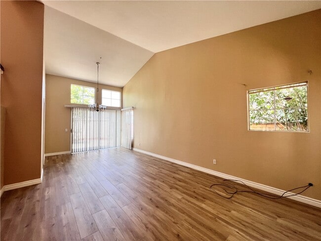 Building Photo - 13764 Bay