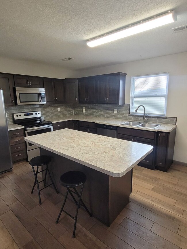 Foto del edificio - 3 Bed One Bath House