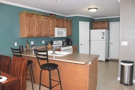 Building Photo - 723 Meridian Ct