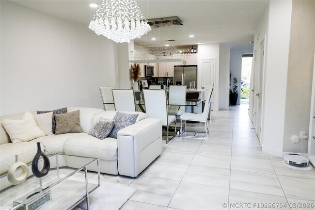 Foto del edificio - 148 SE 5th Ct