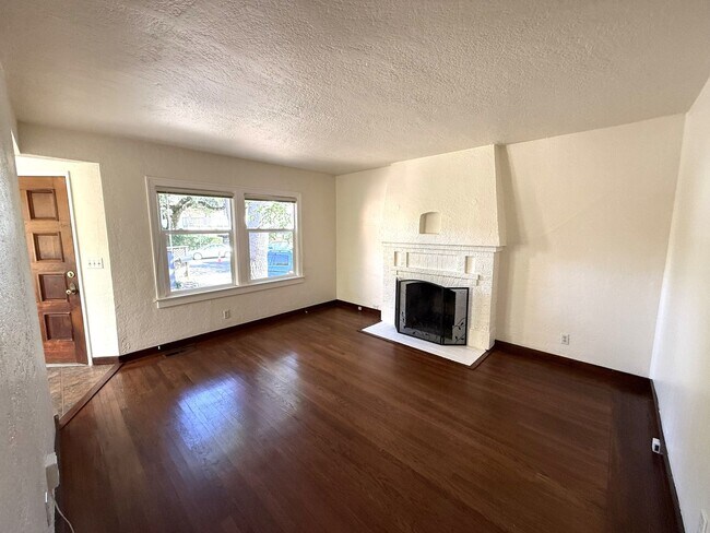 Foto del edificio - 199 Tunstead Ave