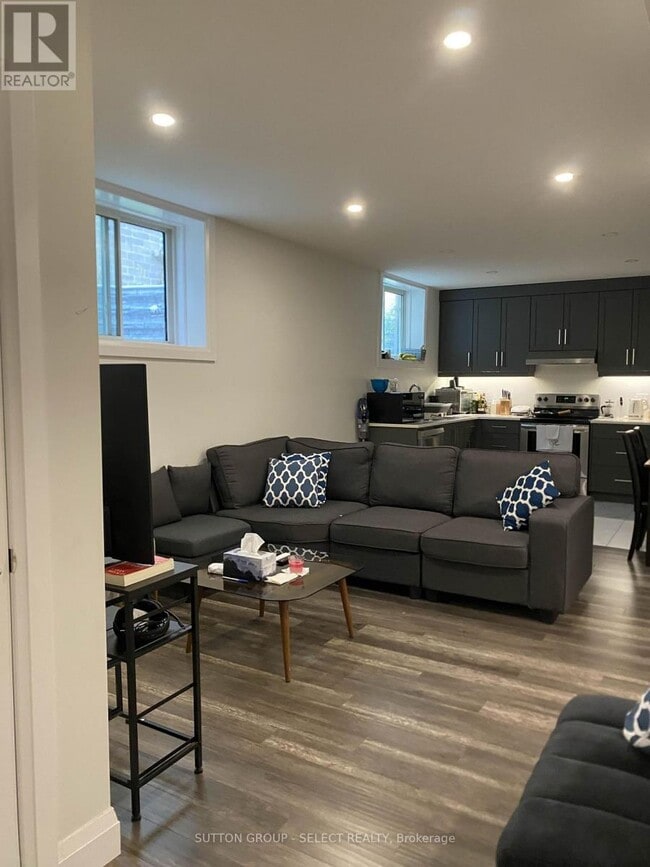 Building Photo - 2783 Oriole Dr