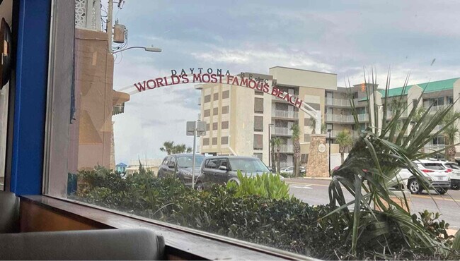 Foto del edificio - 219 S Atlantic Ave