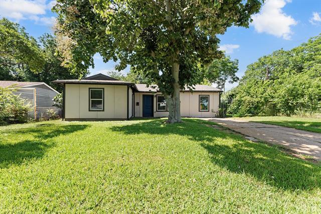 Foto del edificio - 3806 Castle Hills Dr