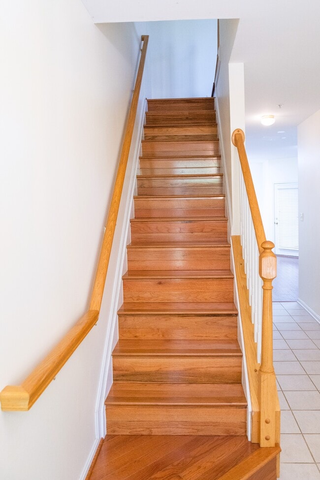 Foto del edificio - 6044 Blue Point Ct