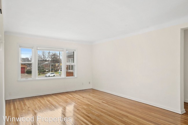 Foto del edificio - 25941 Lakeshore Blvd