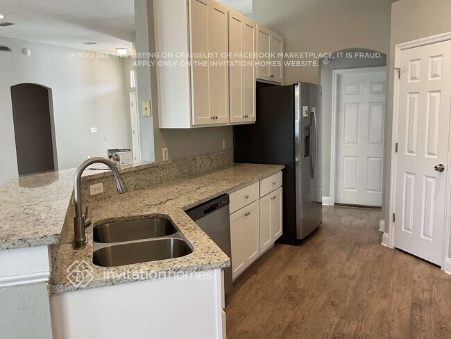 Building Photo - 10235 Chason Lakes Dr