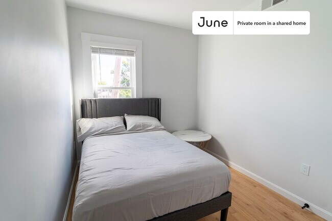 Foto del edificio - Room in Shared 3 bed/2 bath home in JFK/UMass