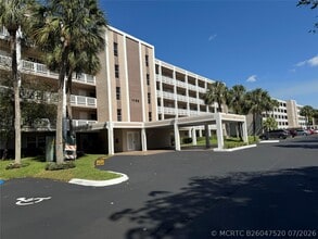 Building Photo - 1100 NW 87th Ave