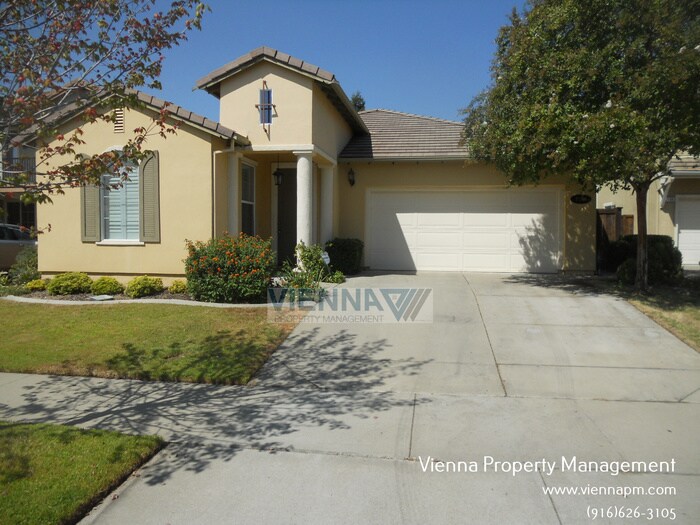 Primary Photo - Beautiful Home for Rent in Roseville!