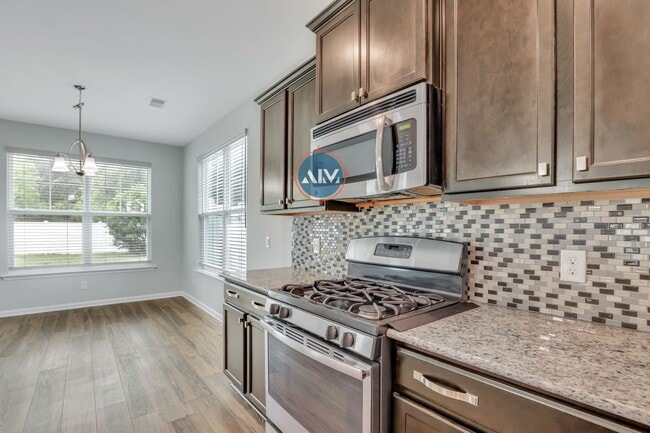 Building Photo - Gorgeous 4 bedroom House at Heritage at Ne...