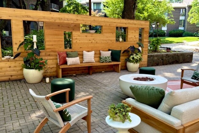 Foto del edificio - PeachTree of McLean Apartments