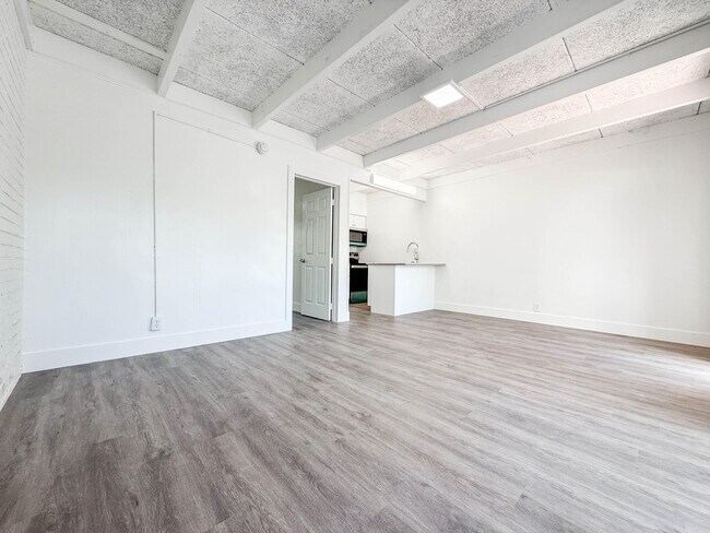 Building Photo - 1029 S K St