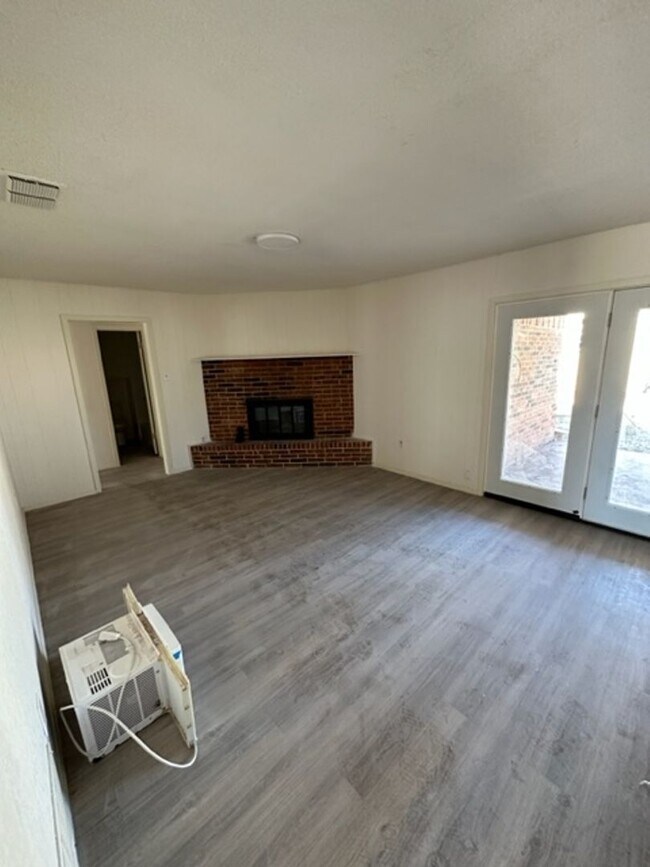 Foto del edificio - 3226 WYNDROCK