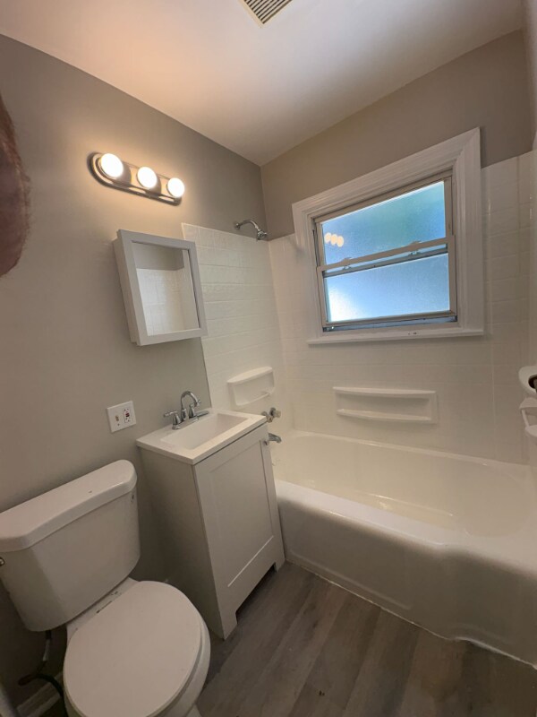 1055 Whittier Ave Akron, OH 44320 – photo 4