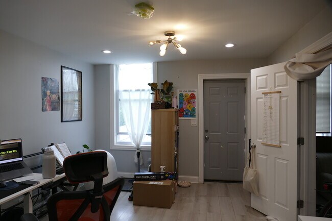 Foto del edificio - 834 N Mozart St