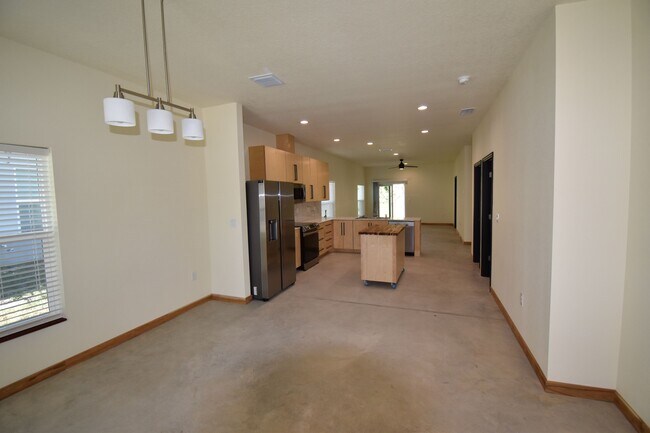 Foto del edificio - 780 8th Ave NE