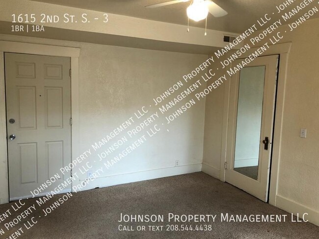 Building Photo - 1615 2nd St S