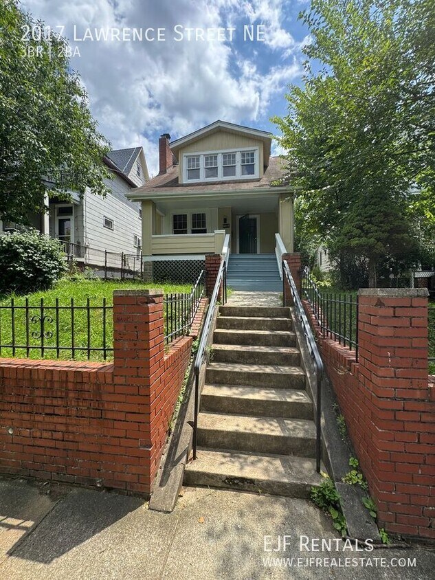 Foto principal - 2017 Lawrence St NE