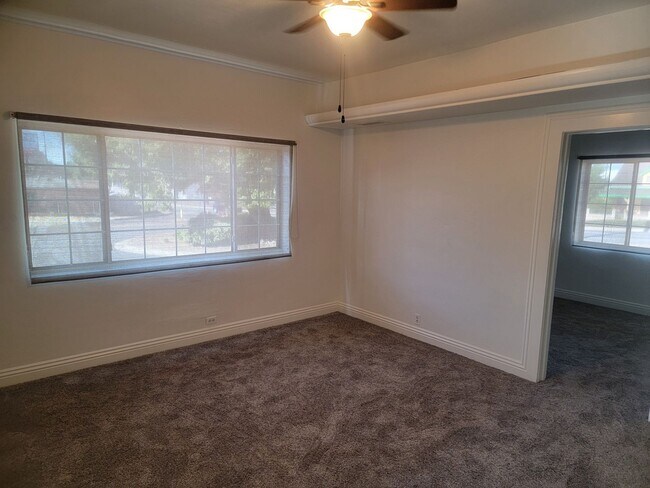 Building Photo - Central Place Apartments