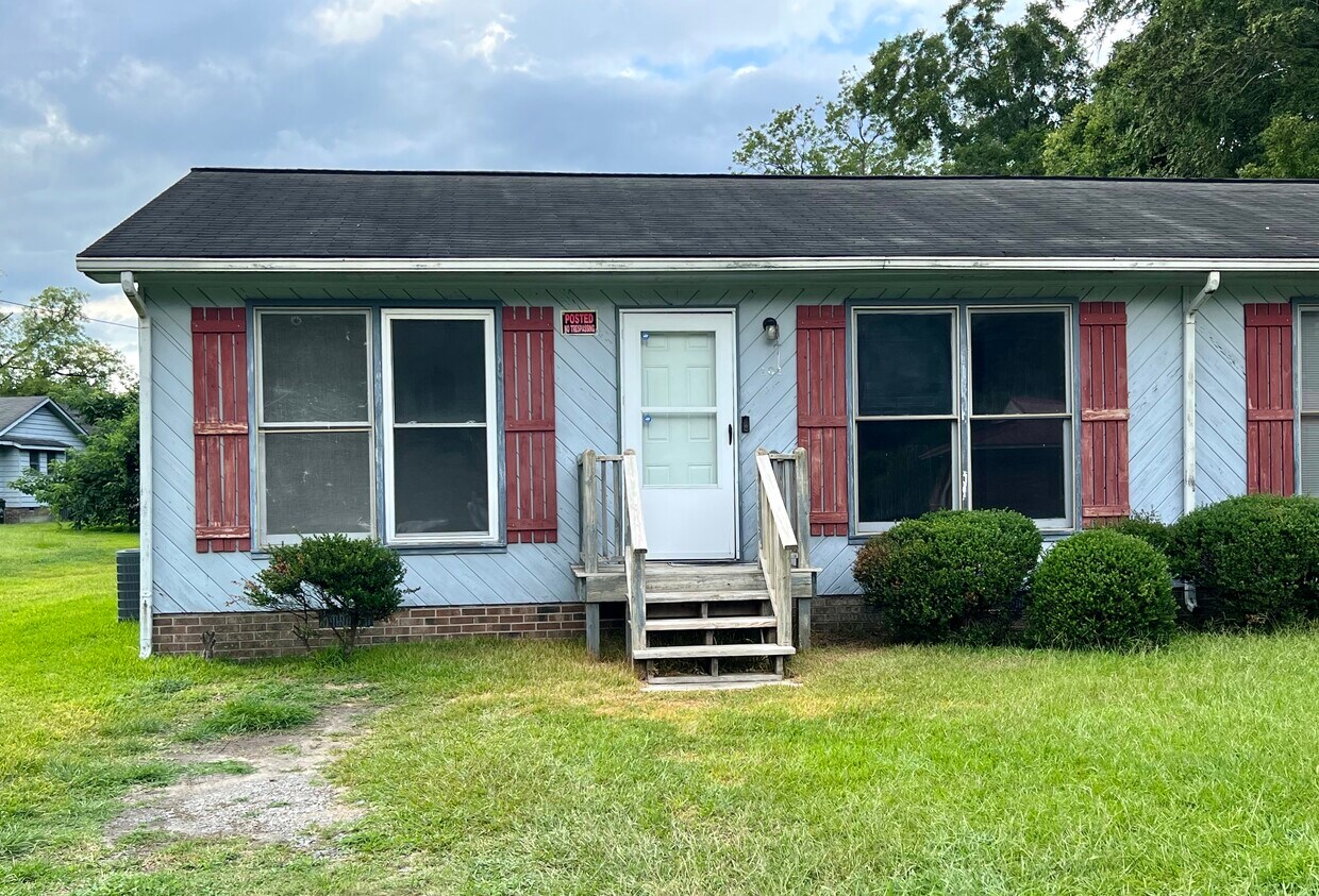 314 S Watts St Unit 101 Hatton, Williamston, NC 27892 Apartments in