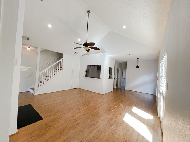 Foto del edificio - 4130 One Pl Ln