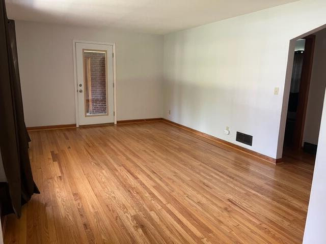Foto del edificio - 5220 Eureka Dr