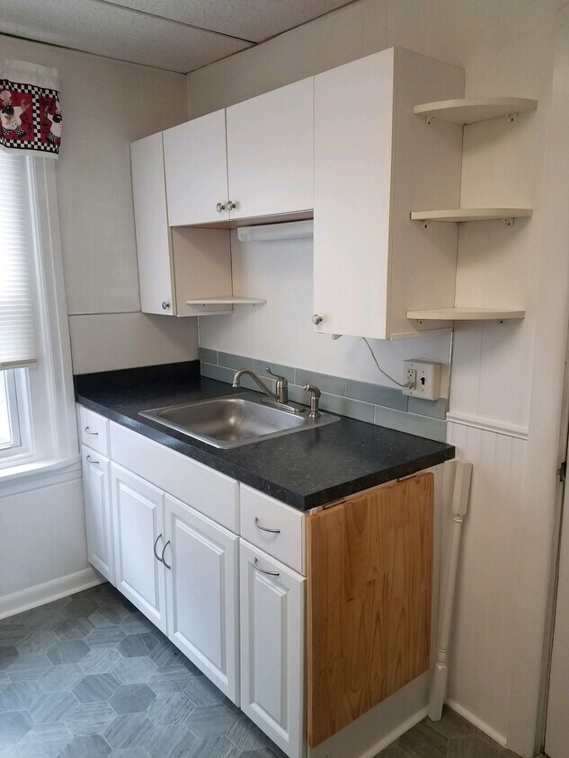 857 N Hoffert St, Fountain Hill, PA 18015 House Rental in Fountain