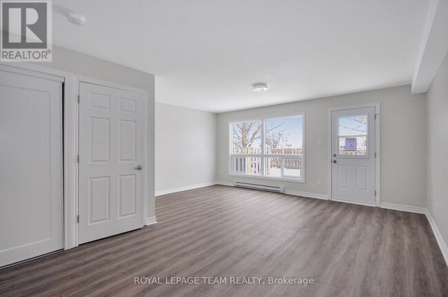 Building Photo - 2976 Olympic Way