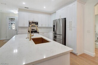 Building Photo - 5794 Elizabeth Ann Way