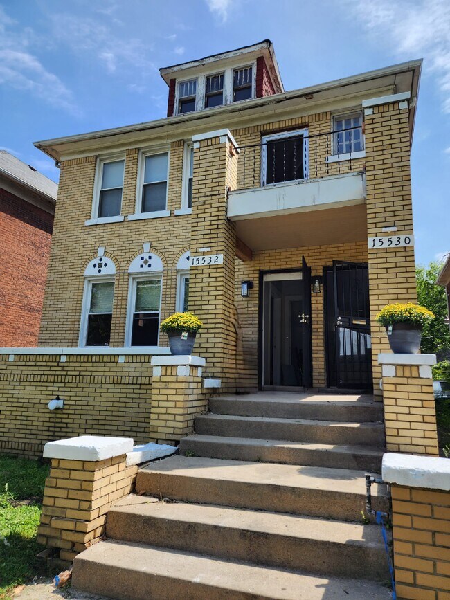 Building Photo - 15530-15532 Normandy St