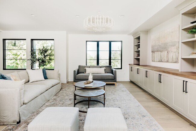 Foto del edificio - Custom Remodeled 4bd/4ba House in Greenwoo...