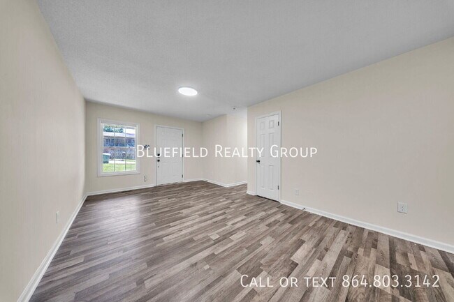 Building Photo - 130 Harmony Dr